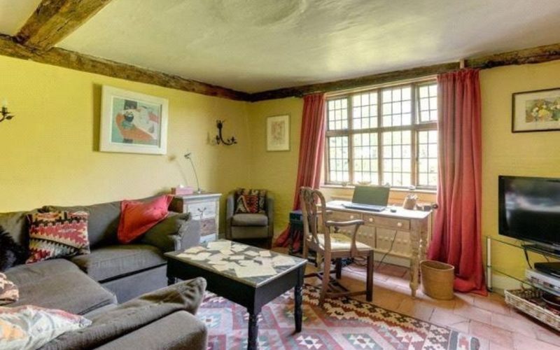 Kit-Harington-reportedly-buys-house-in-Suffolk-UK-Jul-2017 (15) Kit Harington reportedly buys house in Suffolk UK Jul 2017 15