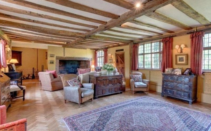 Kit-Harington-reportedly-buys-house-in-Suffolk-UK-Jul-2017 (16) Kit Harington reportedly buys house in Suffolk UK Jul 2017 16