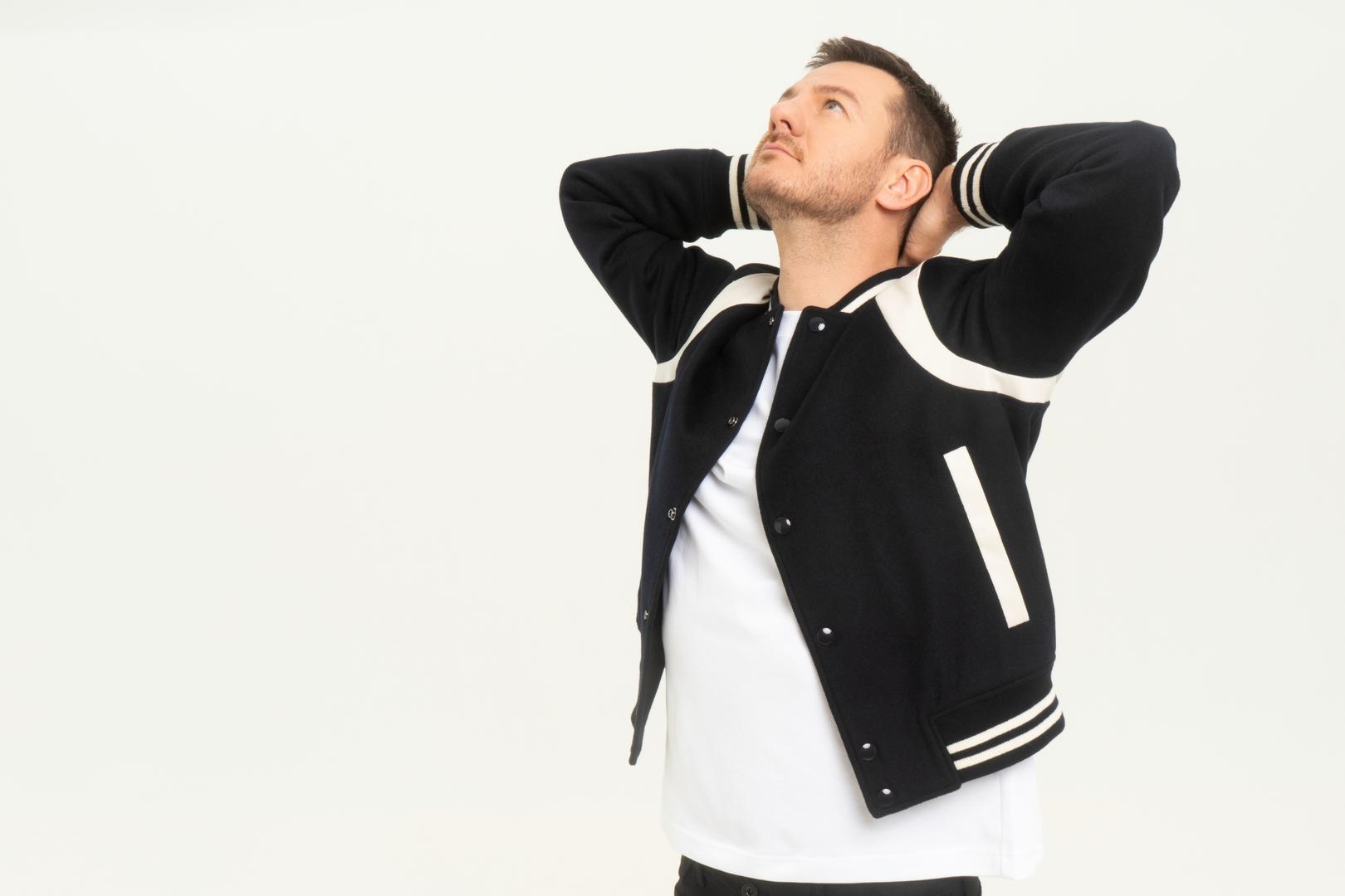 Una Semplice Domanda: Il docushow di Alessandro Cattelan presto su Netflix