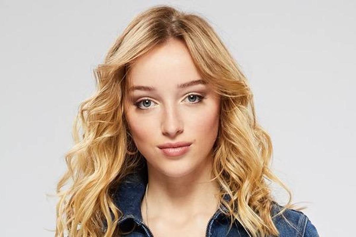 The Bank Of Dave: Phoebe Dynevor