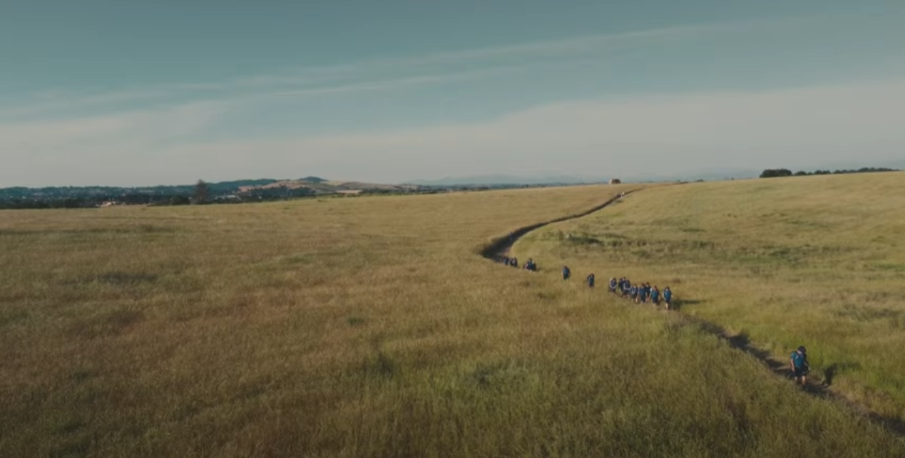 SUL SENTIERO BLU: Al cinema il 28 febbraio,1 e 2 marzo