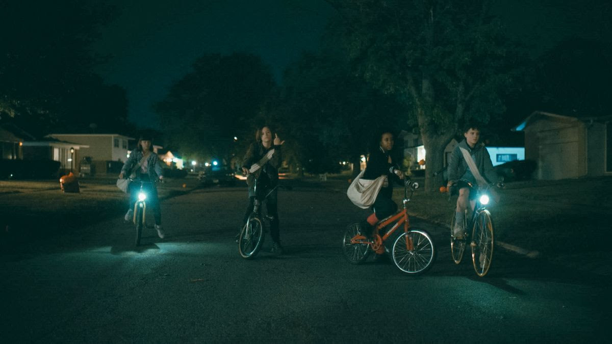 Paper Girls, Prime immagini e data di uscita della serie Prime Video