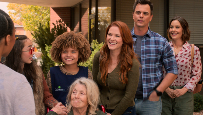 Amber Brown: La nuova serie con Sarah Drew dal 29 Luglio su Apple TV+