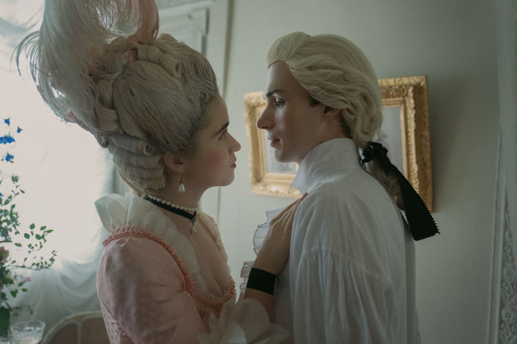 Le relazioni pericolose: Ecco le prime immagini dell'attesa serie STARZ Original