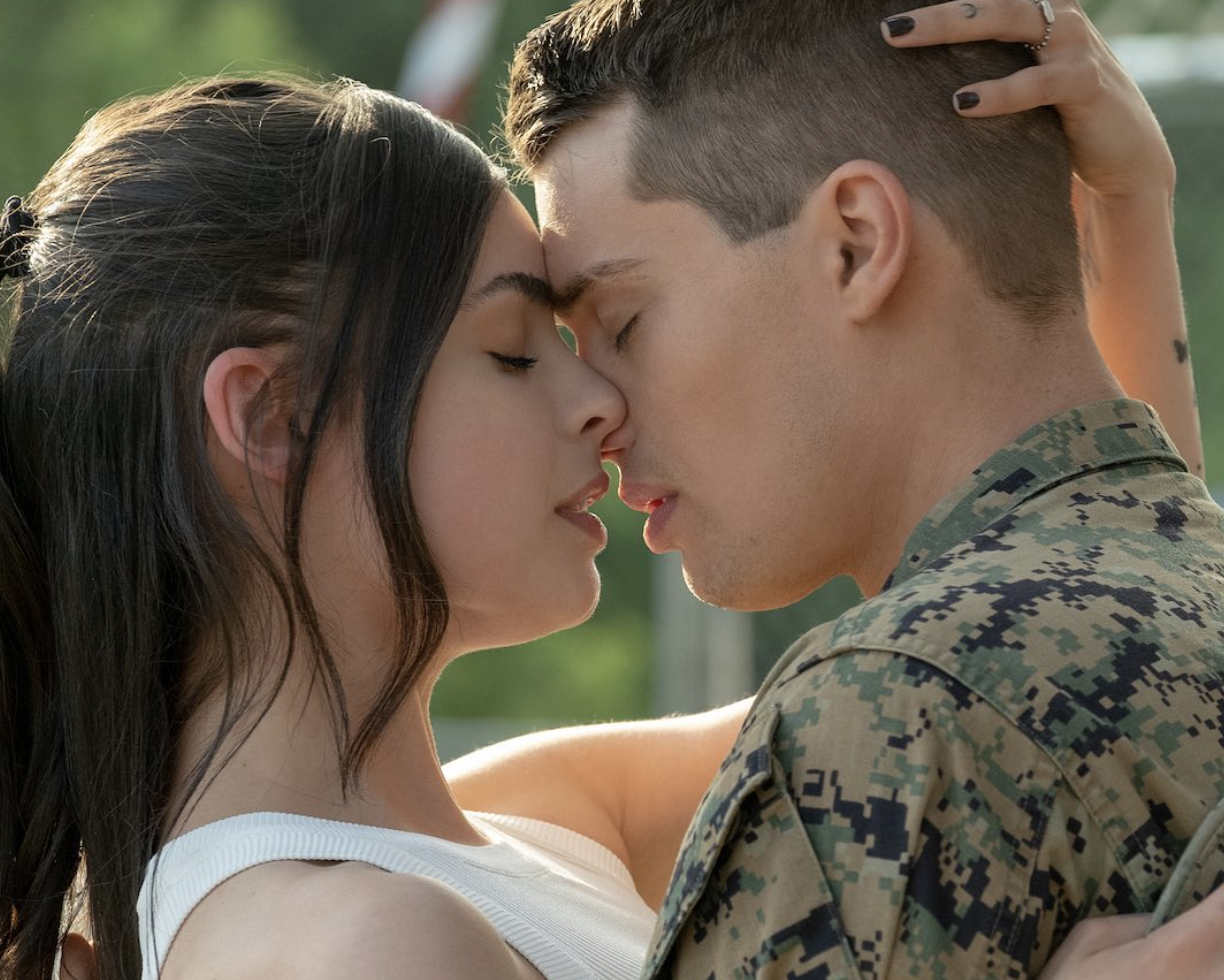 Sofia Carson e Nicholas Galitzine Purple Hearts netflix