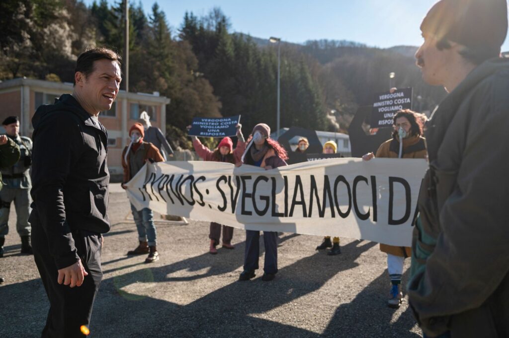 Ipersonnia: Il nuovo film con Stefano Accorsi dal 29 novembre al cinema