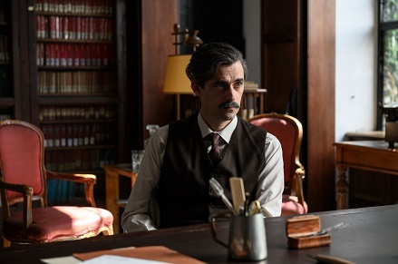 Arnoldo Mondadori – I libri per cambiare il mondo: Il 21 Dicembre su Rai 1 la docu-fiction con Michele Placido