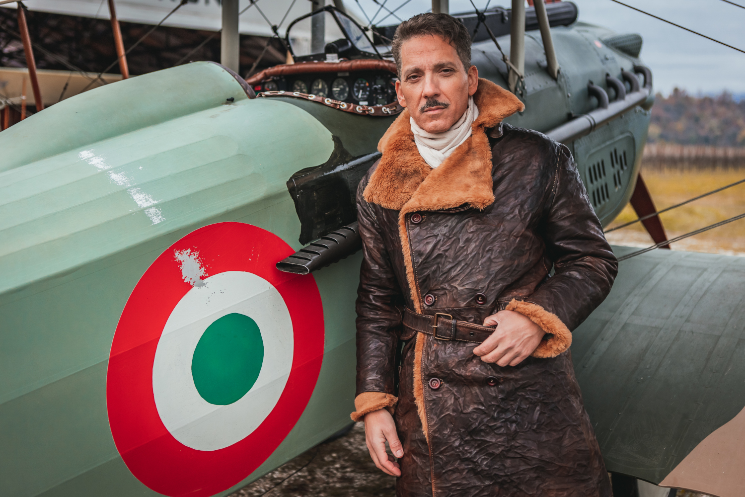 I cacciatori del cielo: Beppe Fiorello è l’asso dell’aviazione Francesco Baracca nel docufilm Rai