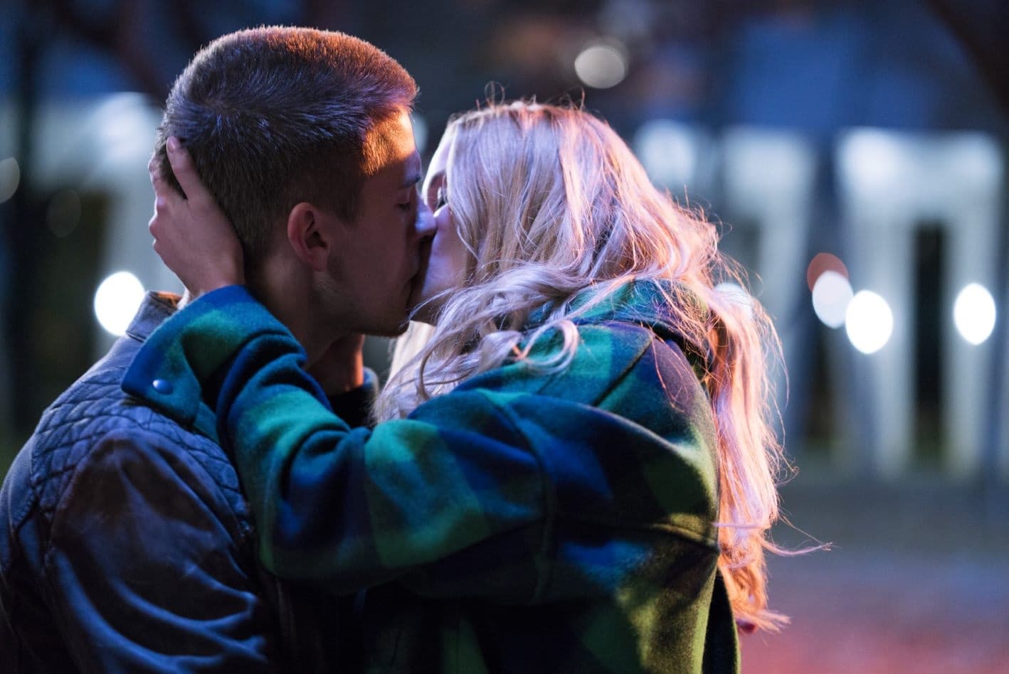 Uno Splendido Disastro: Dal 5 maggio su Prime Video il film con Dylan Sprouse e Virginia Gardner