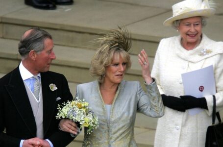 The Crown 6: Il matrimonio tra Carlo e Camilla chiuderà la serie