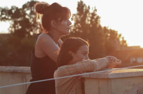 Denti da Squalo: Dall’8 giugno al cinema il film con con Virginia Raffaele e Claudio Santamaria