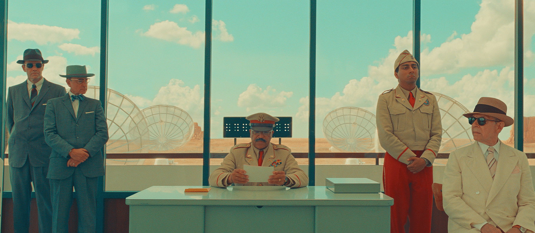 Asteroid City: Il nuovo film di Wes Anderson cambia data d'uscita al cinema