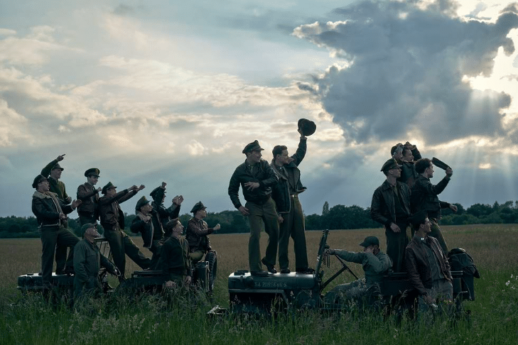 Masters of the Air: Prime immagini della nuova serie di Steven Spielberg e Tom Hanks, con Austin Butler