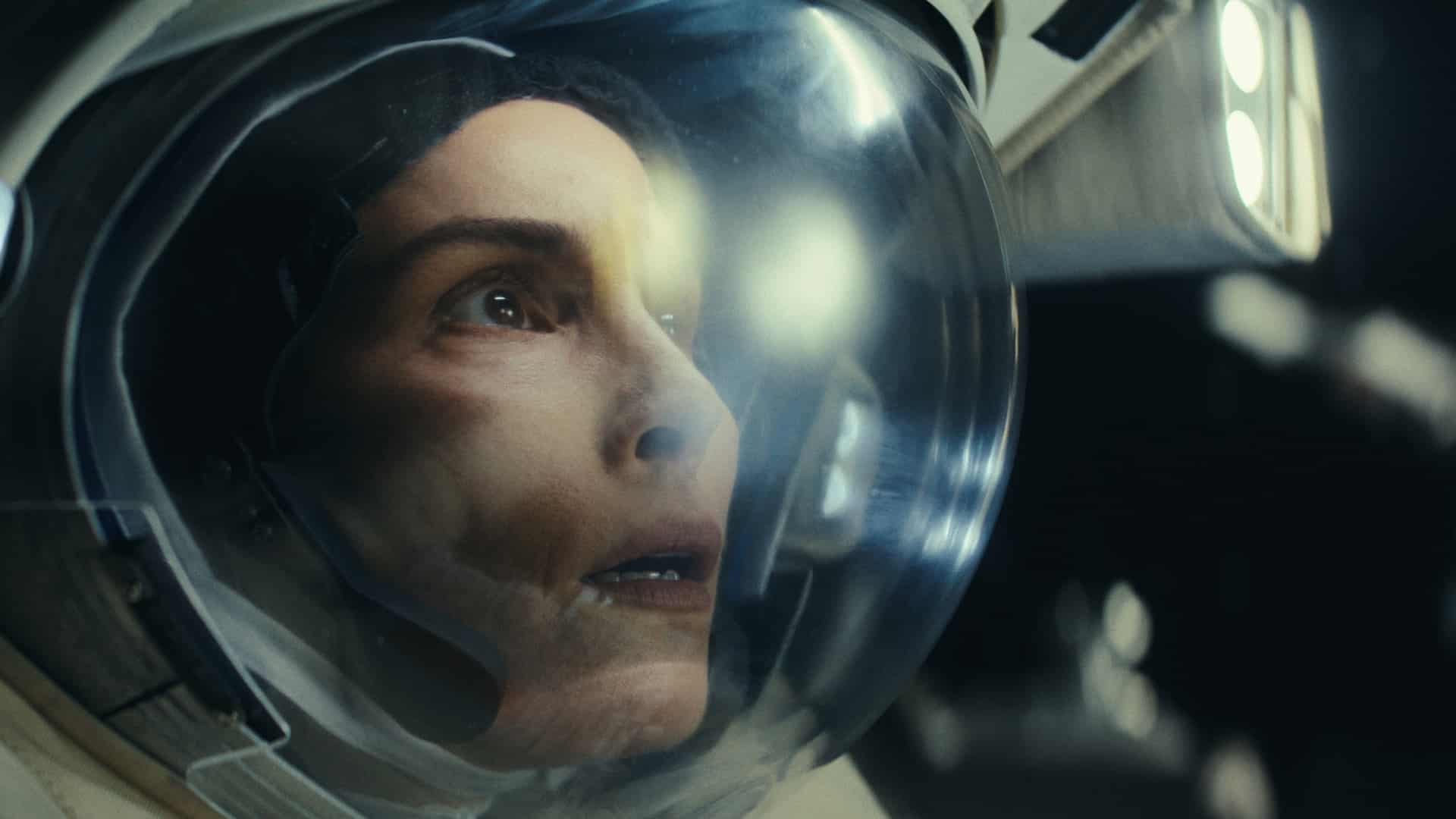 Constellation: Prime immagini della nuova serie Apple TV+ con Noomi Rapace e Jonathan Banks