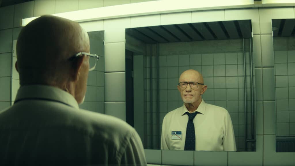 Constellation: Prime immagini della nuova serie Apple TV+ con Noomi Rapace e Jonathan Banks