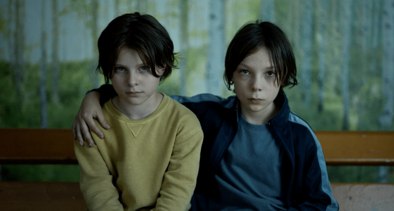 Uscirà il prossimo 3 febbraio in esclusiva su RaiPlay Il patto del silenzio, film incentrato sul tema del bullismo e sul mondo dell'infanzia