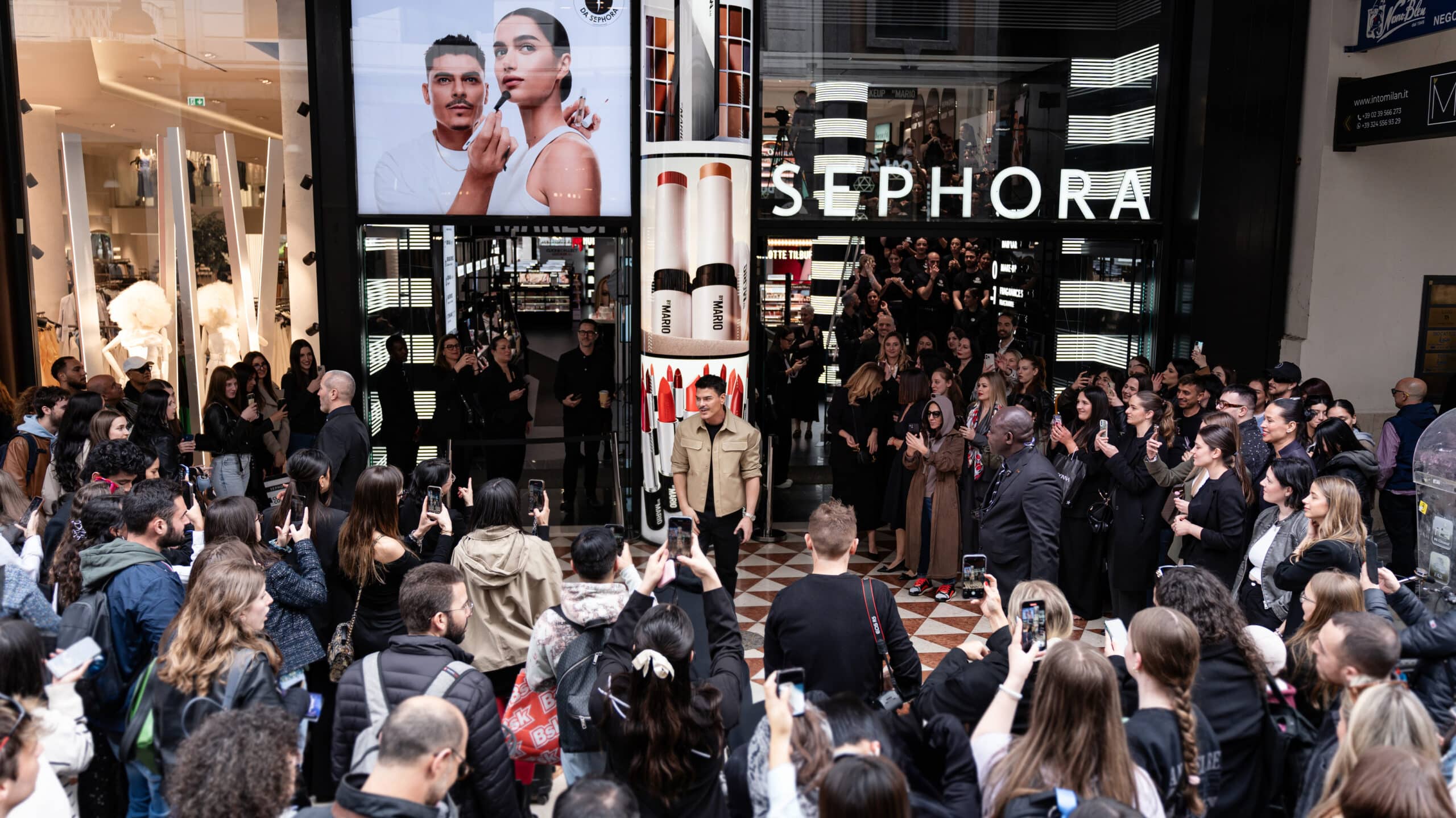 Make up by Mario: Mario Dedivanovic al flagship store Sephora di Milano