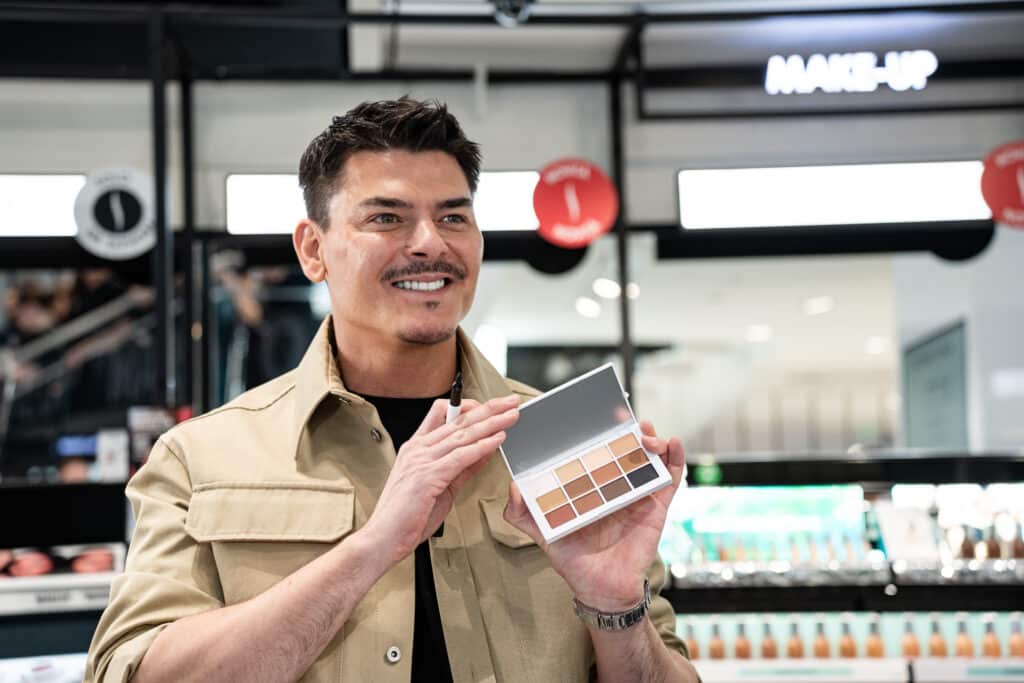 Make up by Mario: Mario Dedivanovic al flagship store Sephora di Milano
