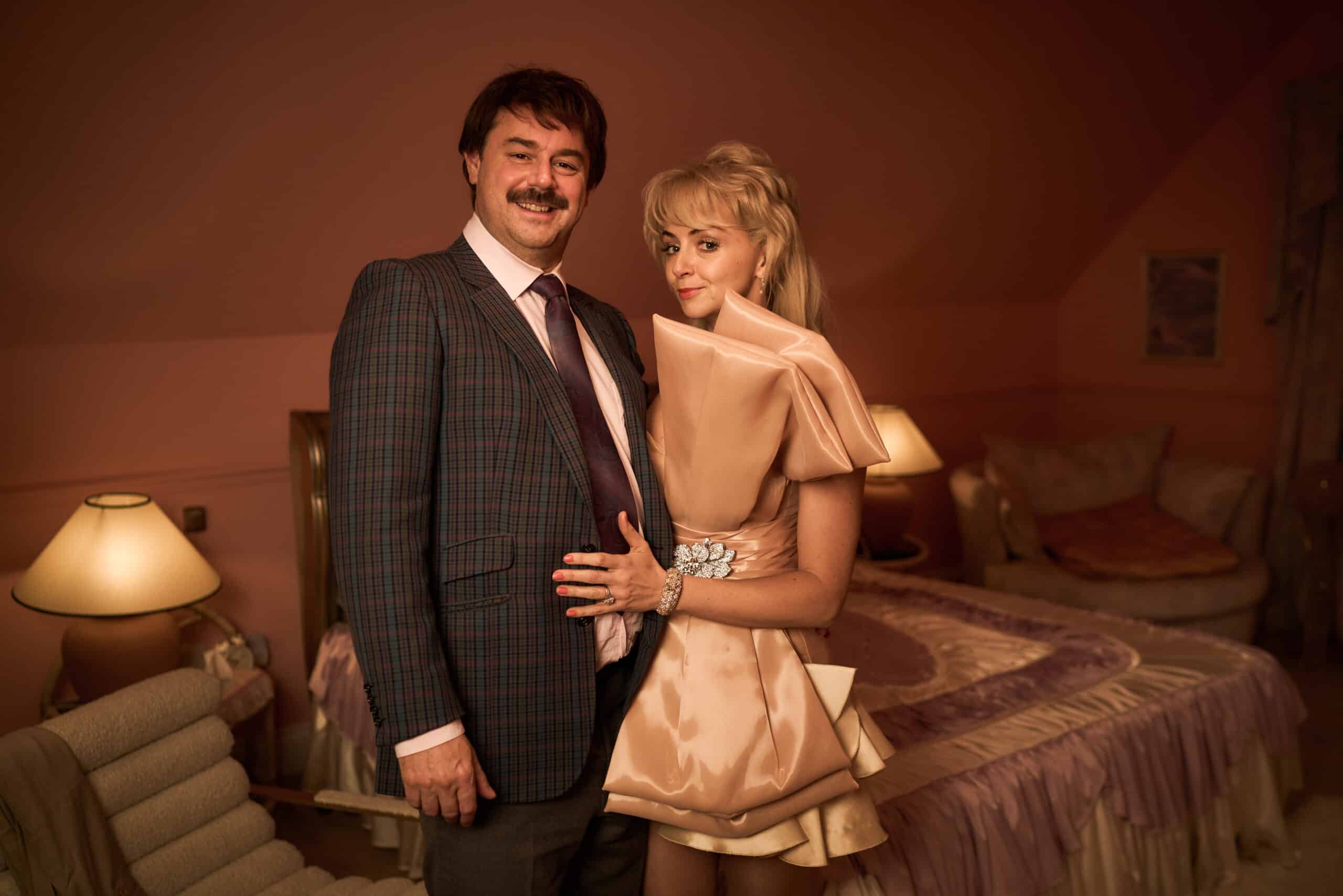 Rivals: Prime immagini e teaser della nuova serie Disney+ con David Tennant