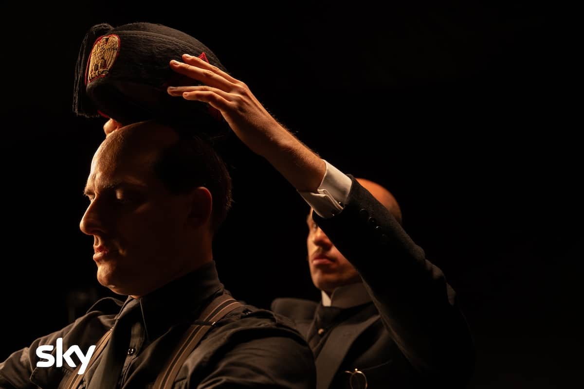M – IL FIGLIO DEL SECOLO: Marinelli è straordinario nei panni di Benito Mussolini, la Recensione