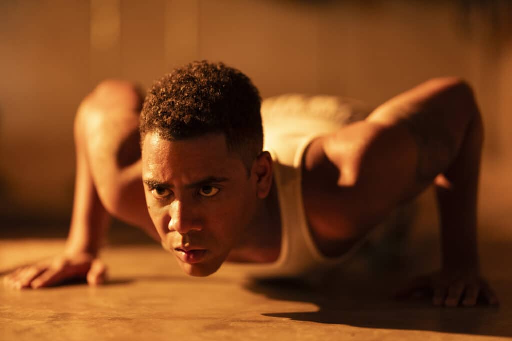 Unstoppable: Prime immagini del film di William Goldenberg, con Jennifer Lopez e Jharrel Jerome
