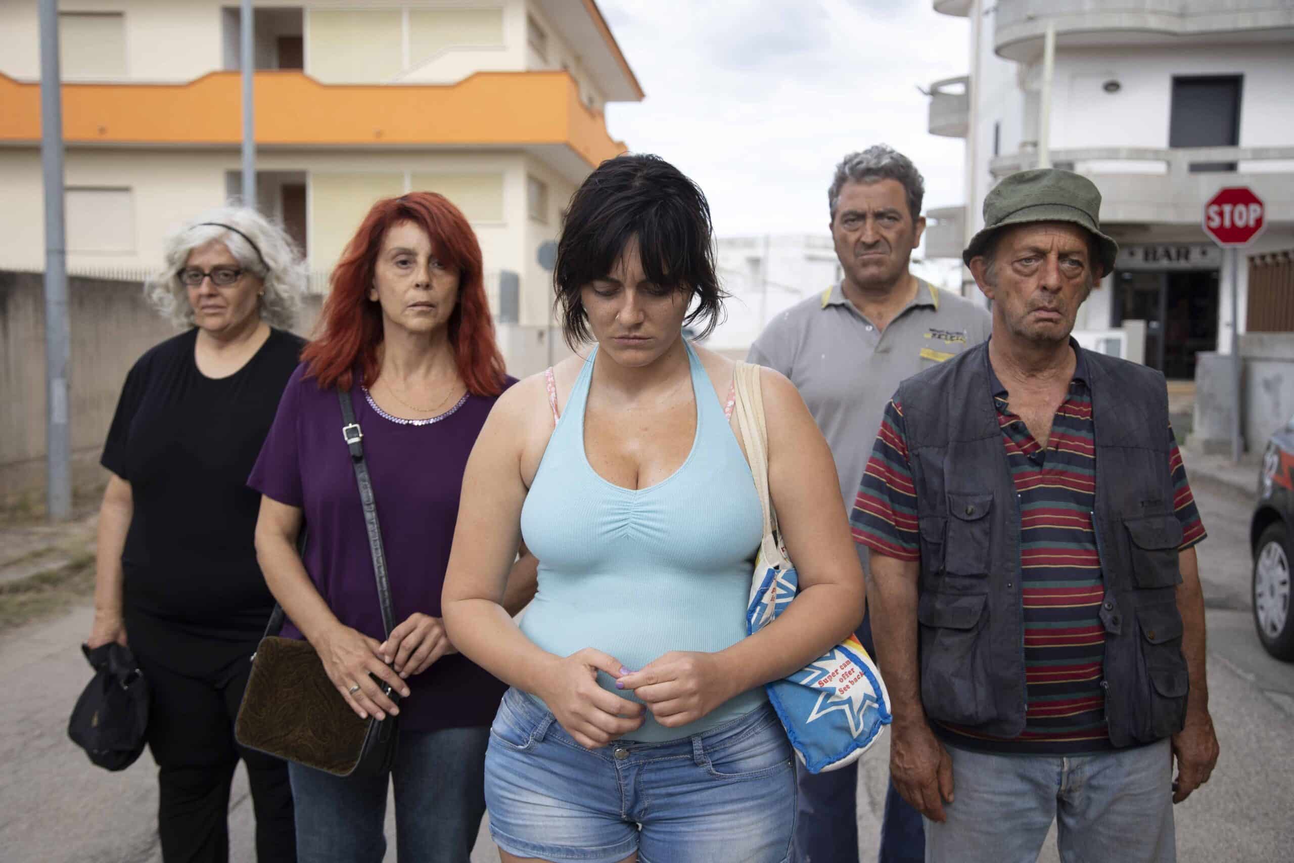 Qui non è Hollywood: Recensione della serie basata sul delitto di Avetrana, uno dei più noti casi di cronaca nera italiana