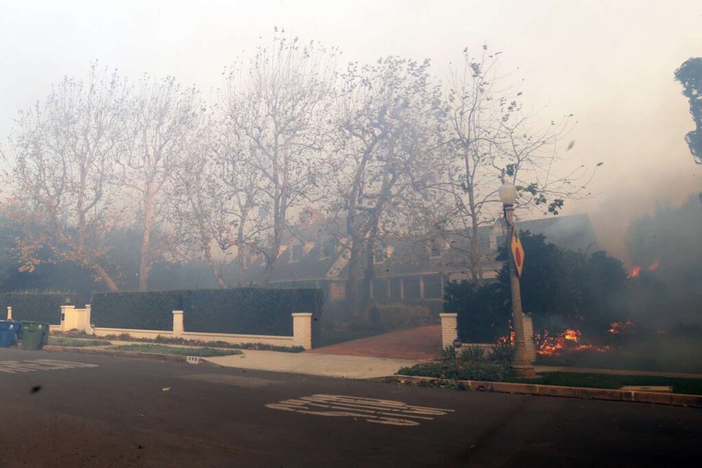 Da Milo Ventimiglia a Miles Teller, si allunga la lista dei Vip che hanno perso la casa negli incendi di Los Angeles