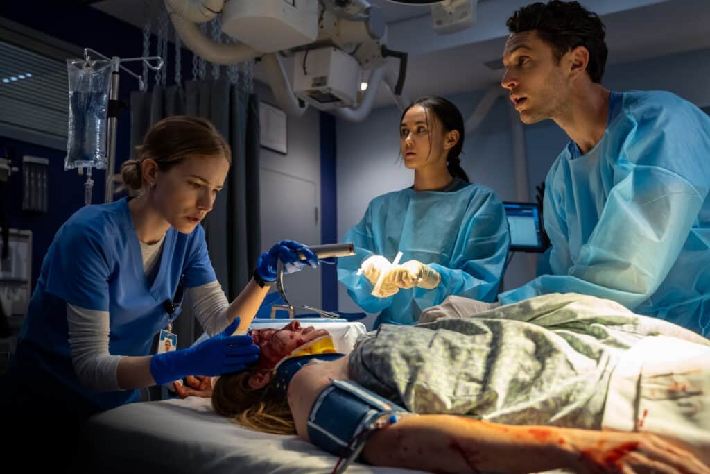 Pulse: Dal 3 Aprile su Netflix, il nuovo medical drama con Willa Fitzgerald e Colin Woodell