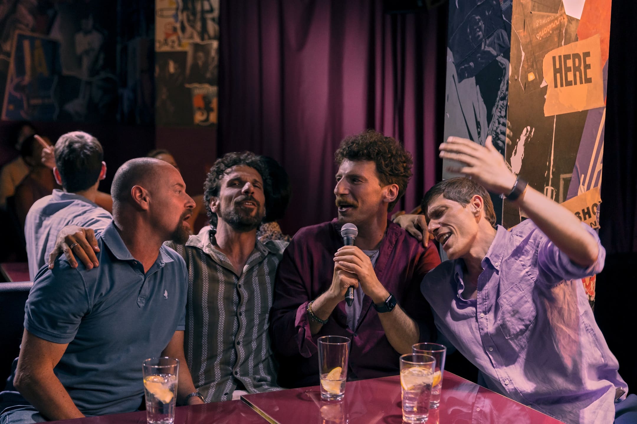 Maschi Veri: La nuova serie italiana con Maurizio Lastrico e Pietro Sermonti, arriva il 21 Maggio su Netflix | TRAILER