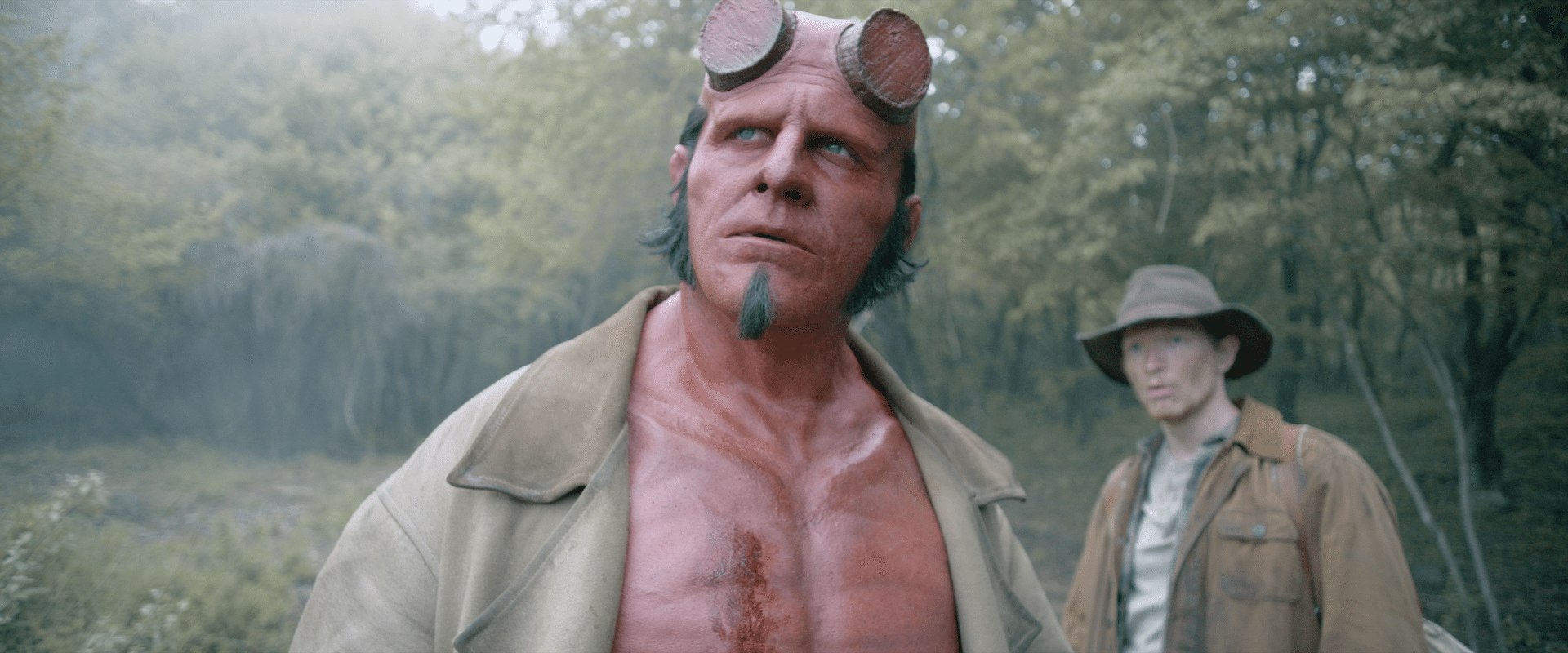 Hellboy – L’uomo deforme: il demone rosso torna con un’anima folk-horror | TRAILER