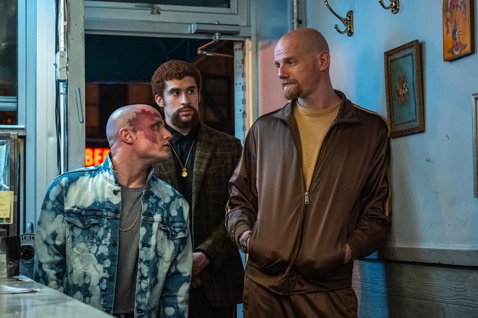 Una scomoda circostanza – Caught Stealing: Recensione del nuovo thriller di Darren Aronofsky