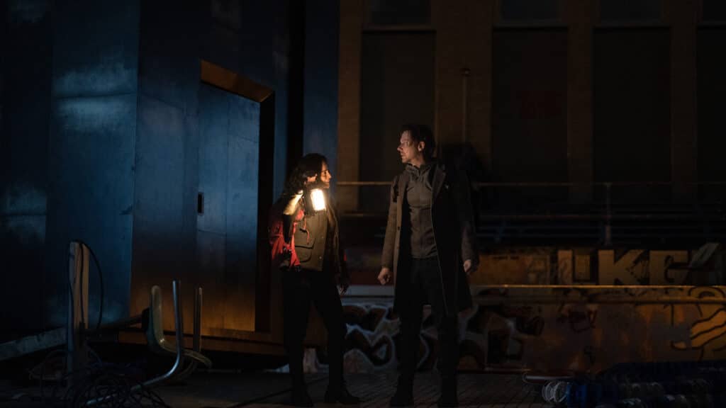 Dark Matter 2: Prime immagini della nuova stagione della serie con Joel Edgerton e Jennifer Connelly in arrivo il 28 agosto su Apple TV