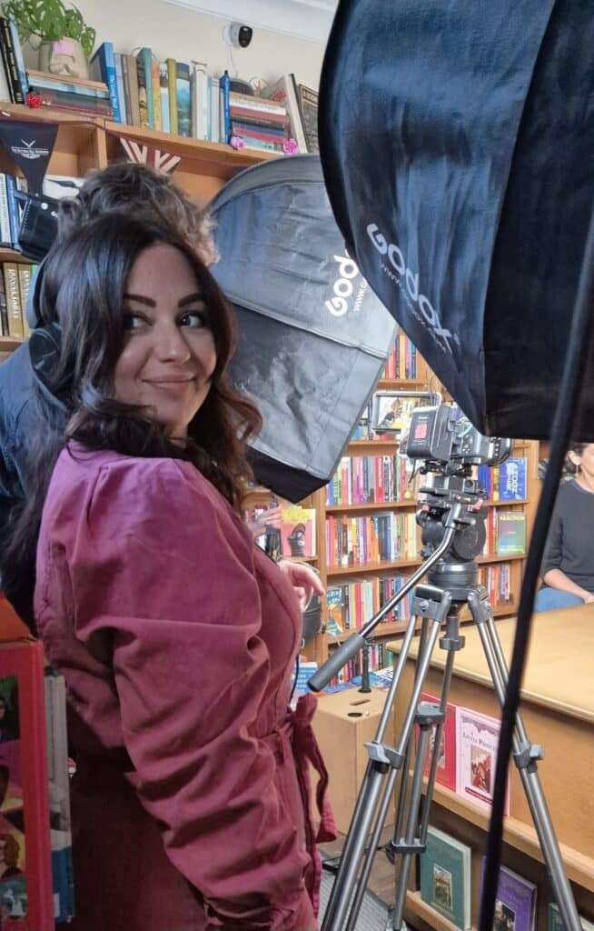 After Hours at The Notting Hill Bookshop: iniziate le riprese della nuova serie video podcast