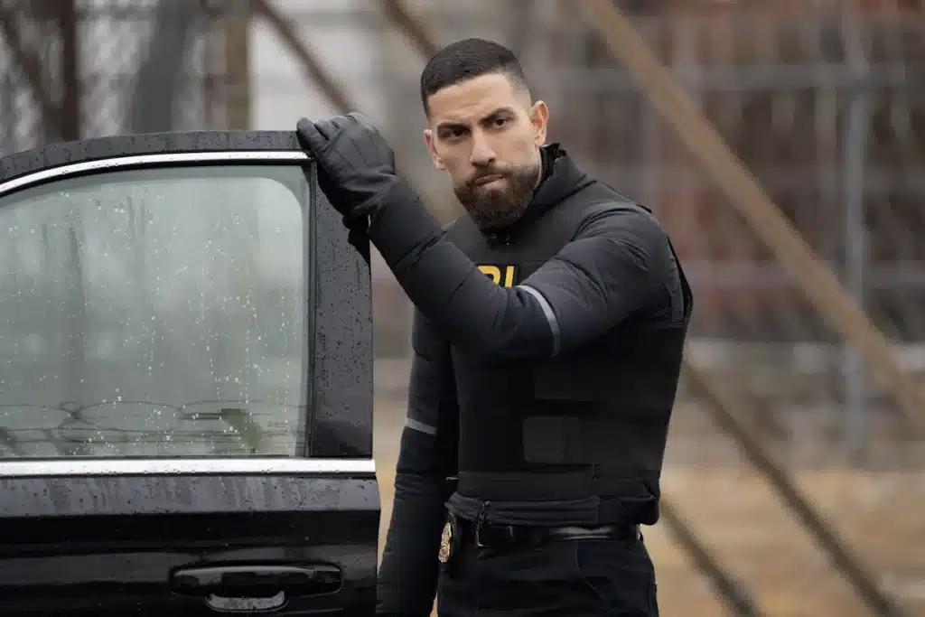 Intervista esclusiva a Zeeko Zaki, l'attore dietro l'Agente Omar Adom Zidan, nella serie FBI, si racconta.
