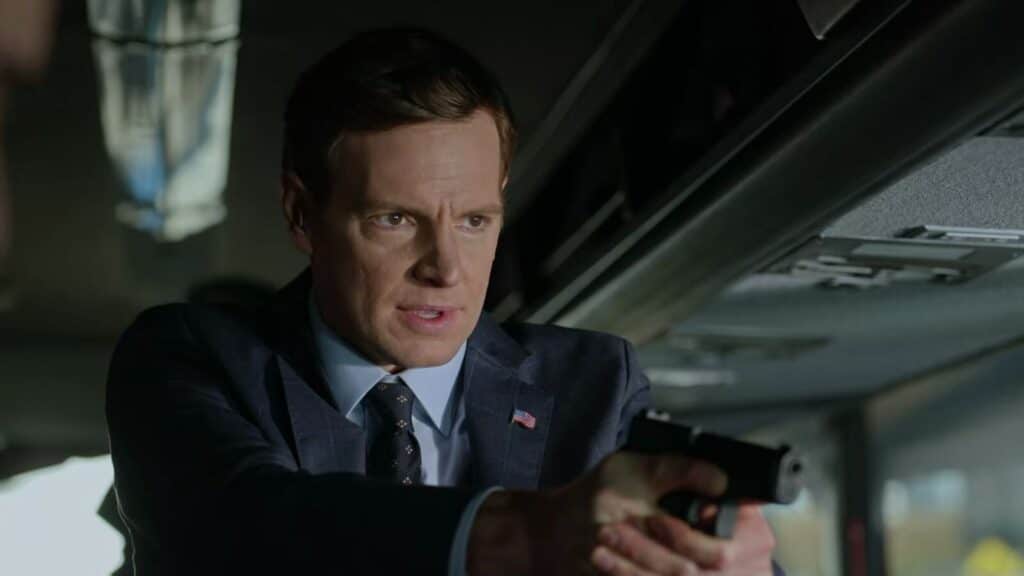 L'intervista esclusiva con Nick Gehlfuss, realizzata al Monte-Carlo Television Festival, racconta il passaggio dell'attore dal camice alle armi.