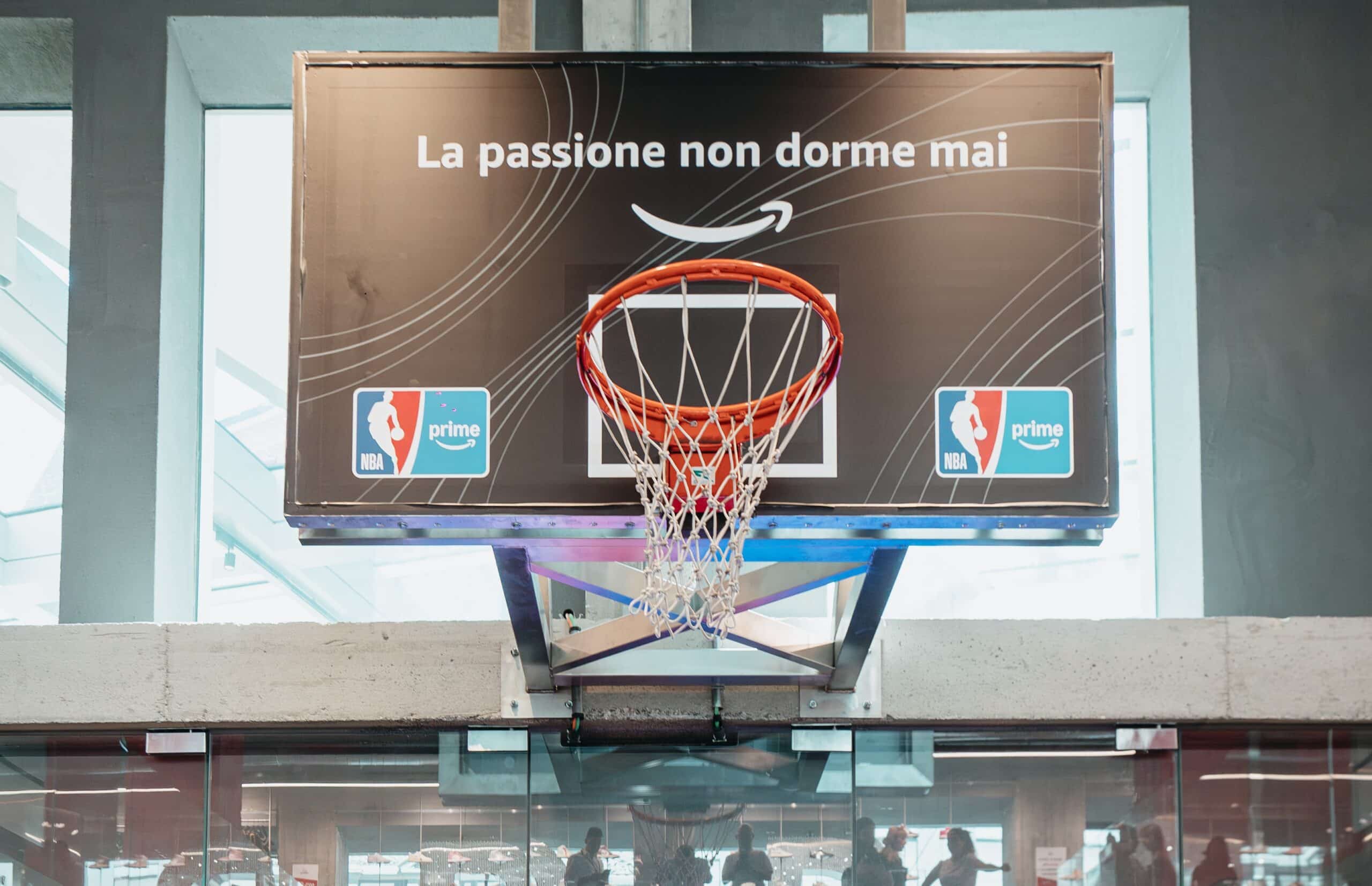 NBA Finals 2026 su Prime Video, Milano presenta la sfida tra Spurs e Knicks
