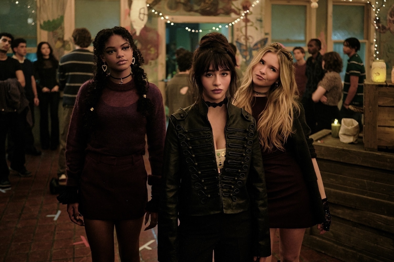 Coven Academy: Dal 2 Ottobre su Disney+ la nuova serie "Magica" con stregoni e vampiri | TRAILER
