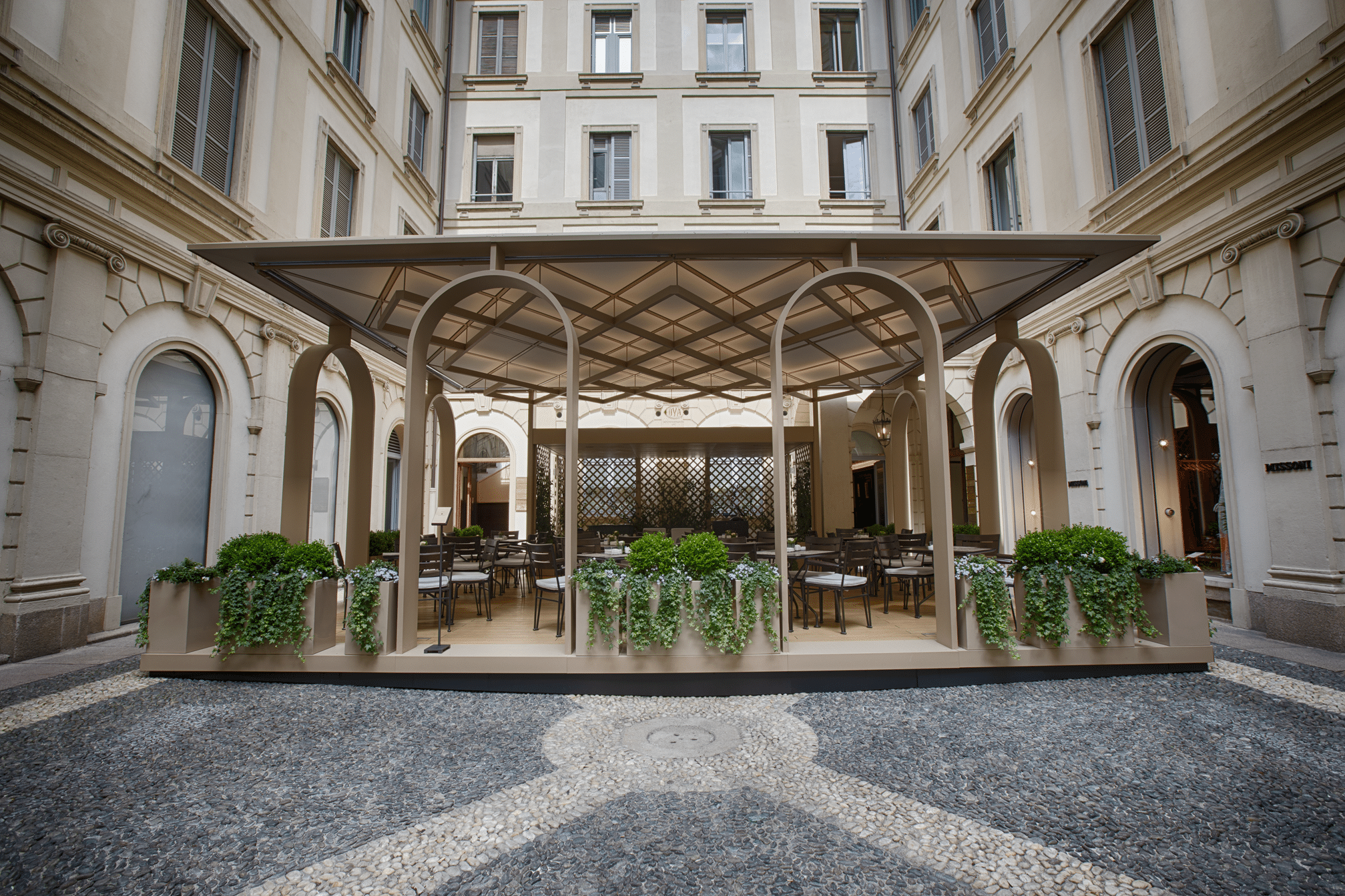 THRIOM e Cova insieme per una morning experience nel cuore di Milano