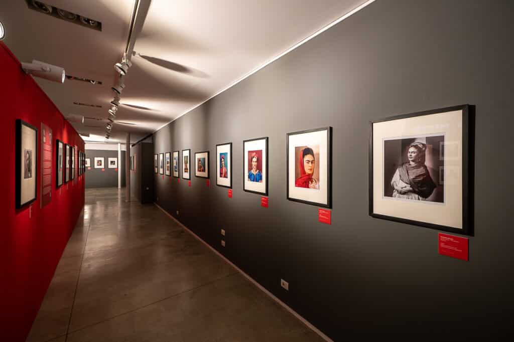 Attraverso i miei occhi – Frida Kahlo e la costruzione del mito negli scatti dei grandi fotografi del Novecento